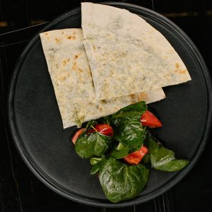 Кутабы с сыром и крапивой